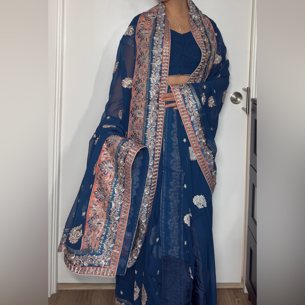 Beautiful Traditional 3-Piece Set – Skirt, Top & Dupatta